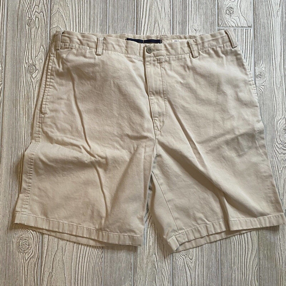 Nautica Clipper Relax Fit Shorts Mens 42 W Tan Chino Flat Front 100% Cotton